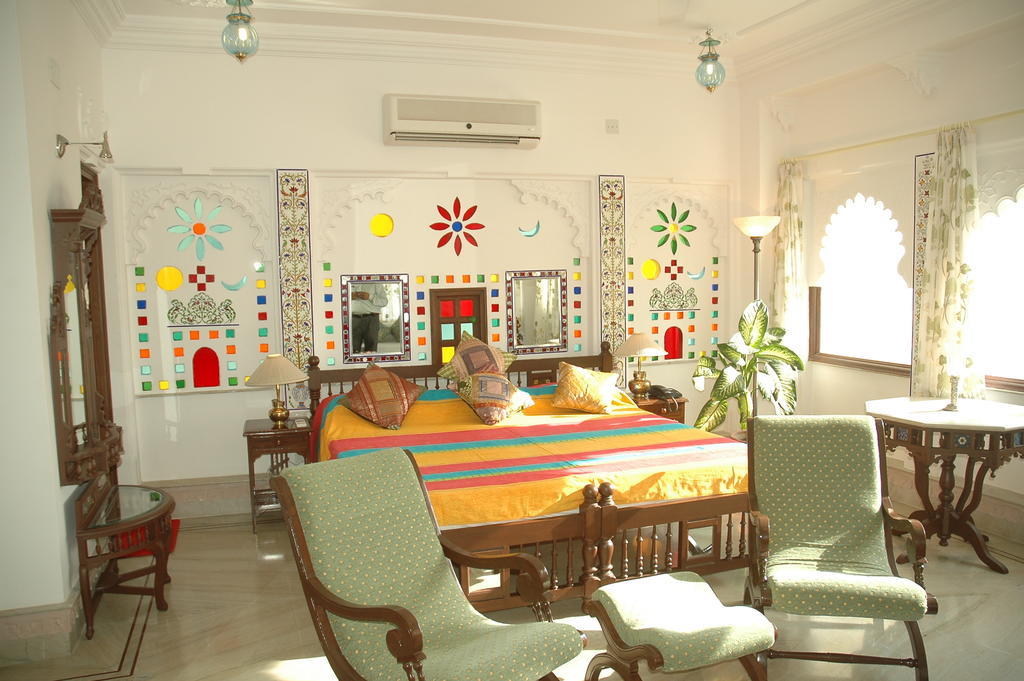 Raj Niwas Hotel