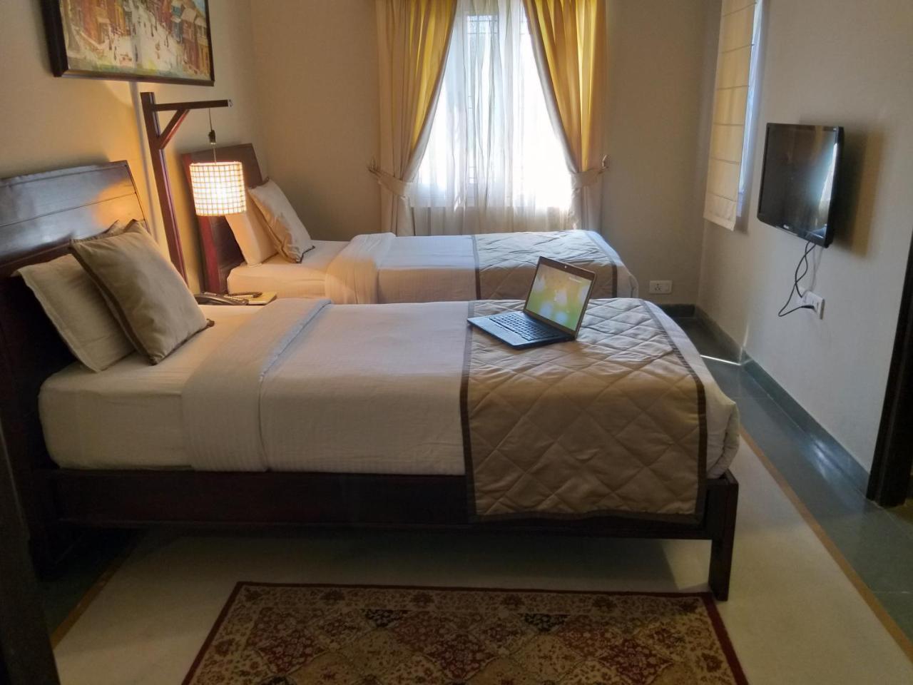 Zade House Bed & Breakfast 3*