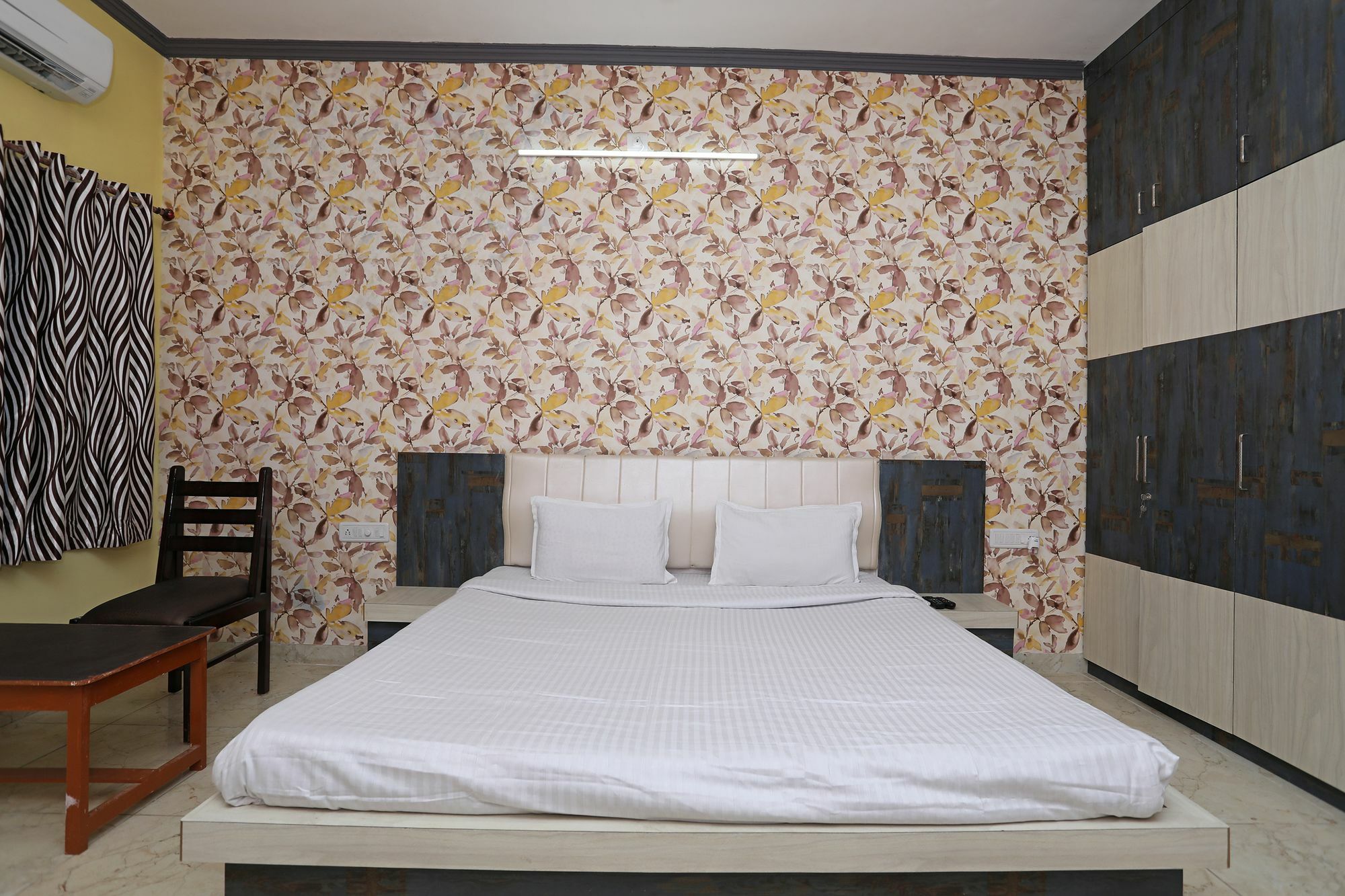 Oyo 10092 Hiran Magri Hotel