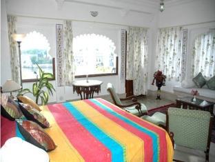 Raj Niwas Hotel Udaipur