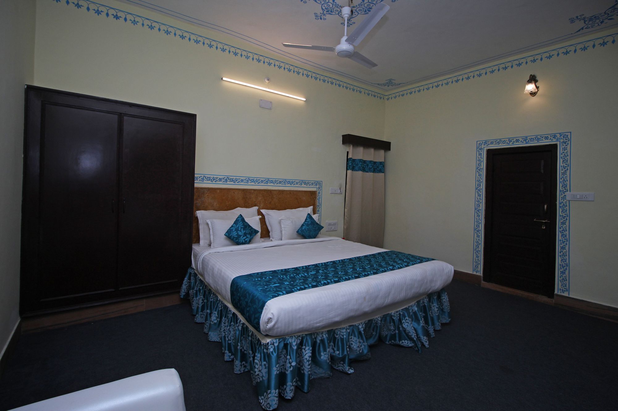 Oyo 9161 Janak 2* Udaipur