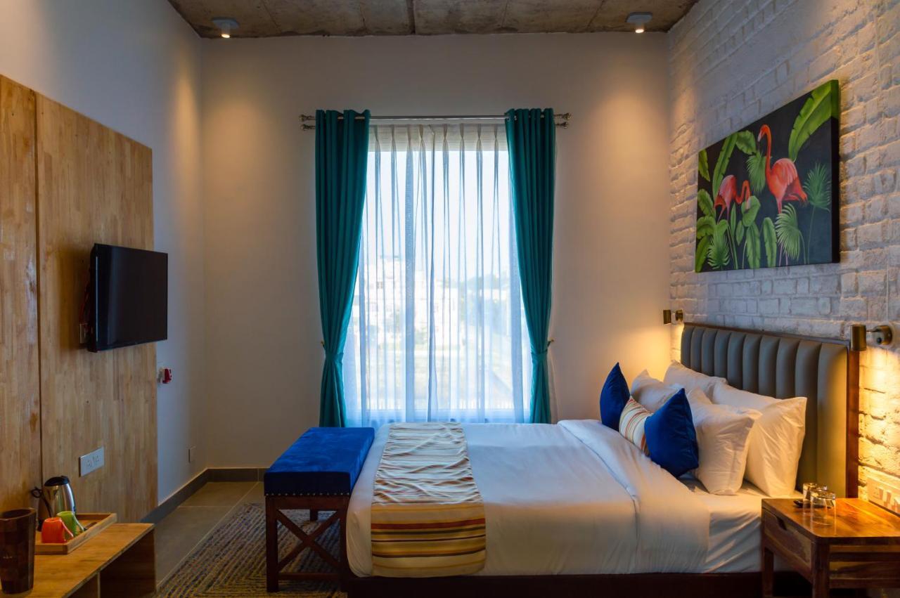 Casa Blanca Lakecity 4*