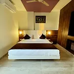 Hotel Kartikey - Nearby Monsoon Palace