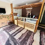 Hotel Raj Vilas