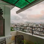 Hotel Girnar Villa