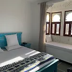 Hotel Mewari Villa