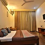 Aravali Villa Homestay With Rooftop Jacuzzi
