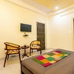 Aravali Villa Homestay With Rooftop Jacuzzi
