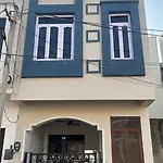 Aparigrah Cozy Independent Two Bedroom Townhouse Shobhagpura