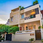 Santosh Villa - The House Of Antiques And Art
