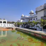 Daulatgarh Resort And Spa