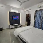 Kiya\'S Home Stay
