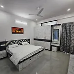 Kiya\'S Home Stay