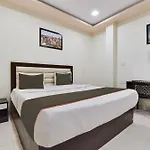 Super Hotel O Ratnam Palace