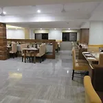 Hotel Divine Inn