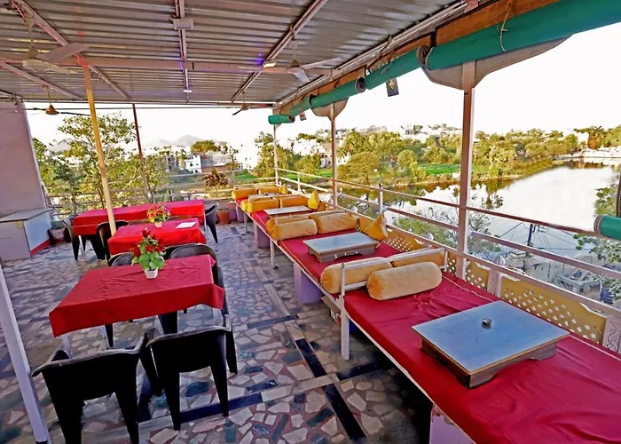 Hotel Rang Sagar Haveli