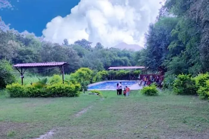 Bahubali Hills Pahadi Hotal Restrorent & Garden