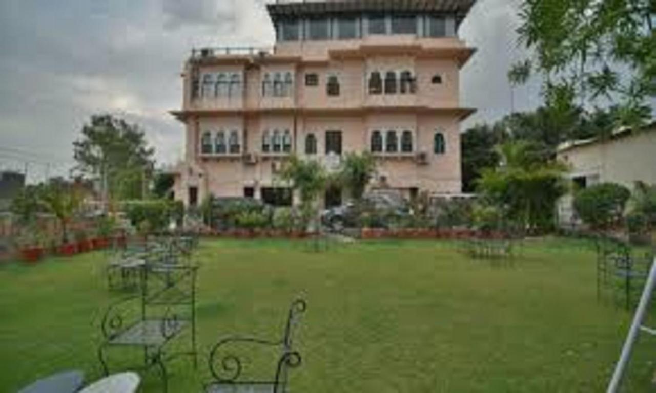 Inder Prakash Lake Facing Hotel Udaipur