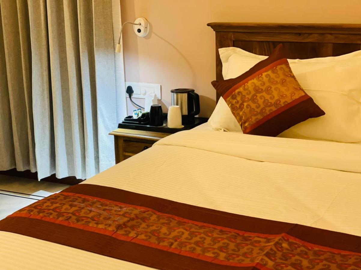 Dheergarh Palace 2*