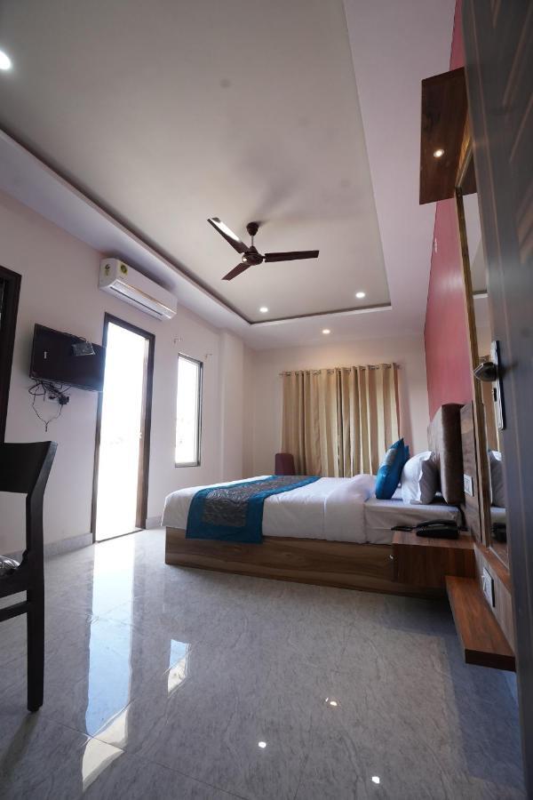 Paramount 3* Udaipur