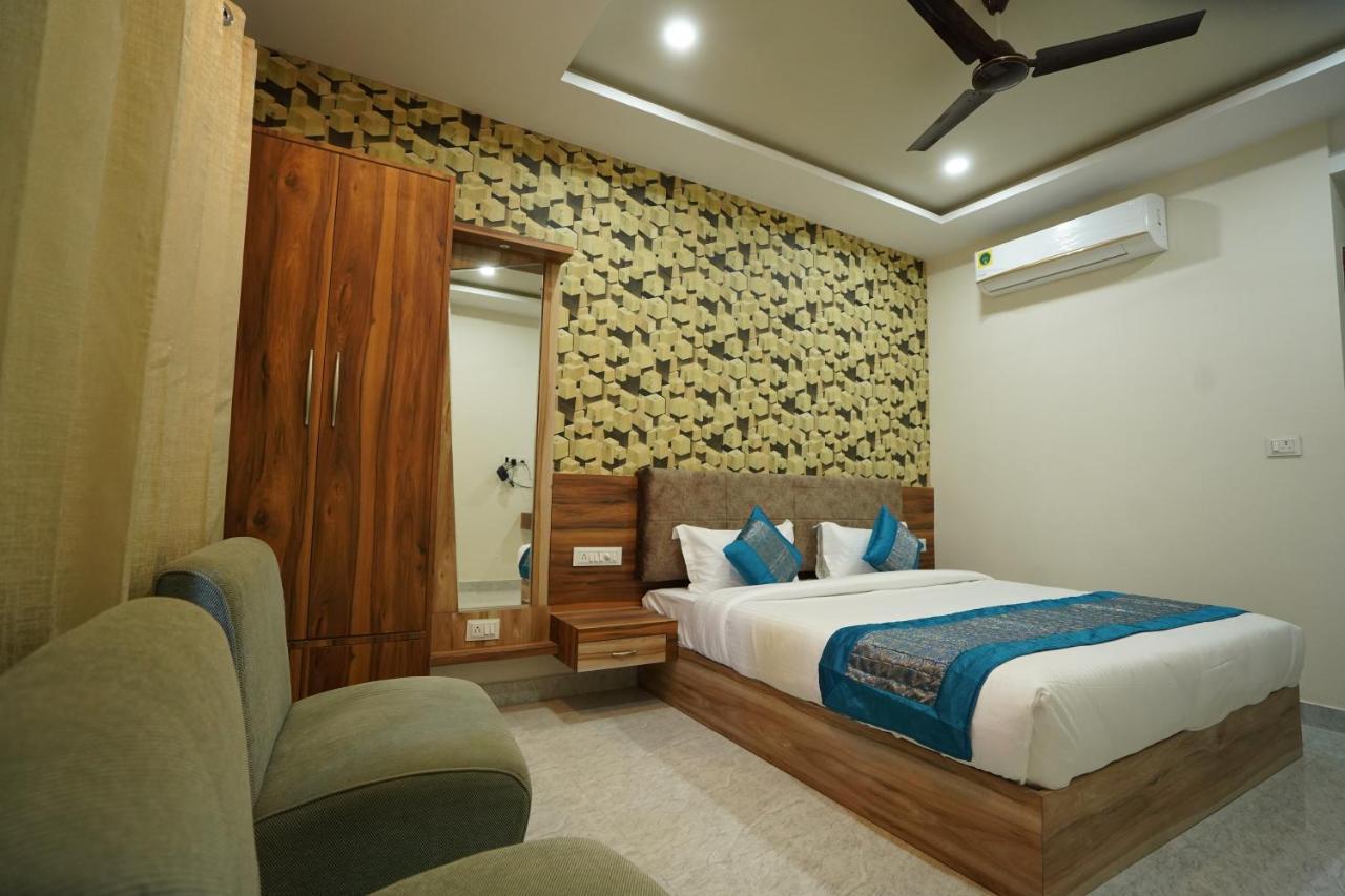 Hotel Paramount 3*