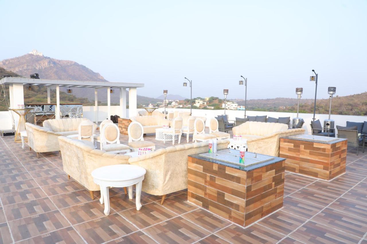 Paramount 3* Udaipur