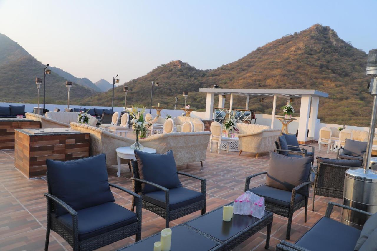 Paramount Hotel Udaipur