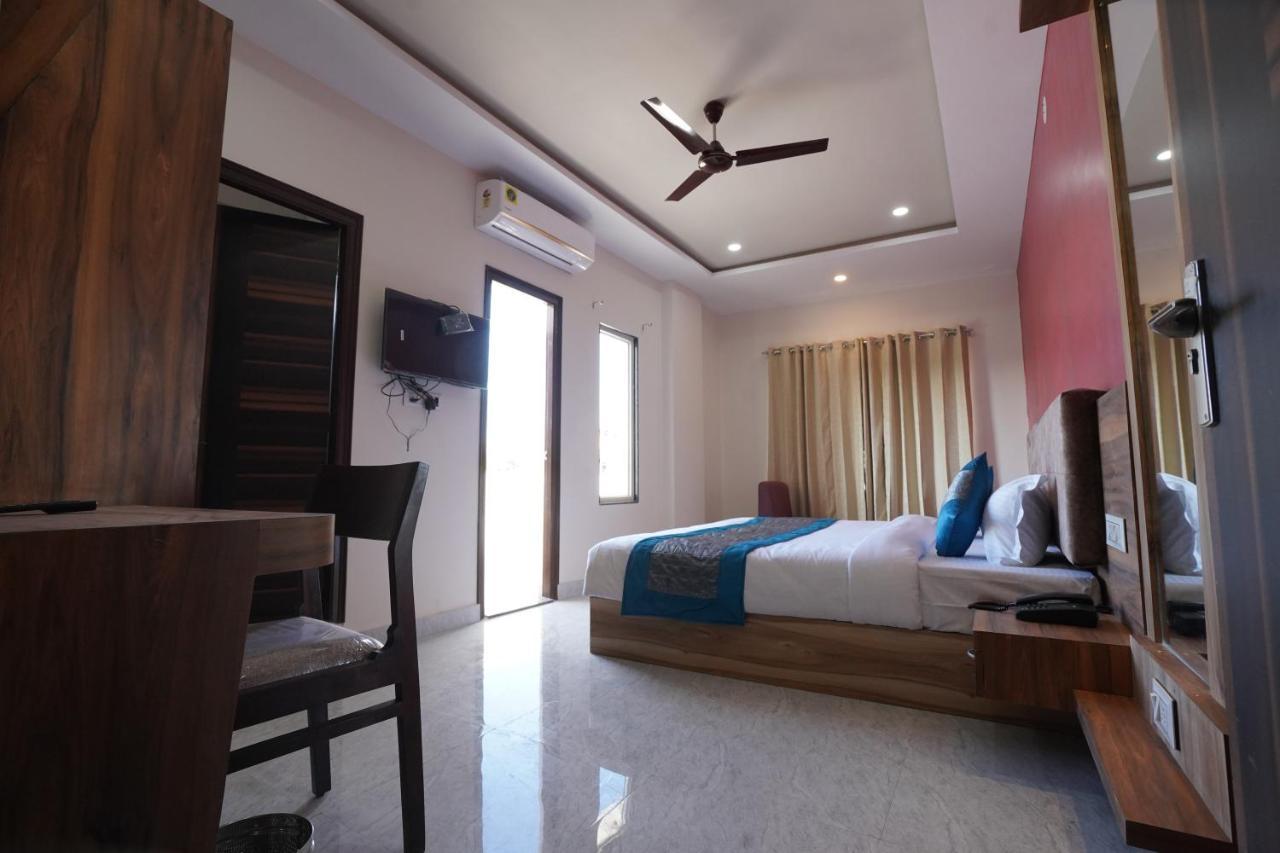 Paramount Hotel