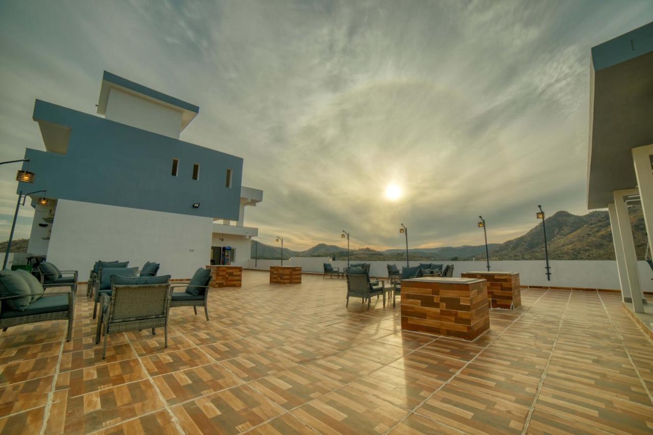 Paramount Hotel 3*