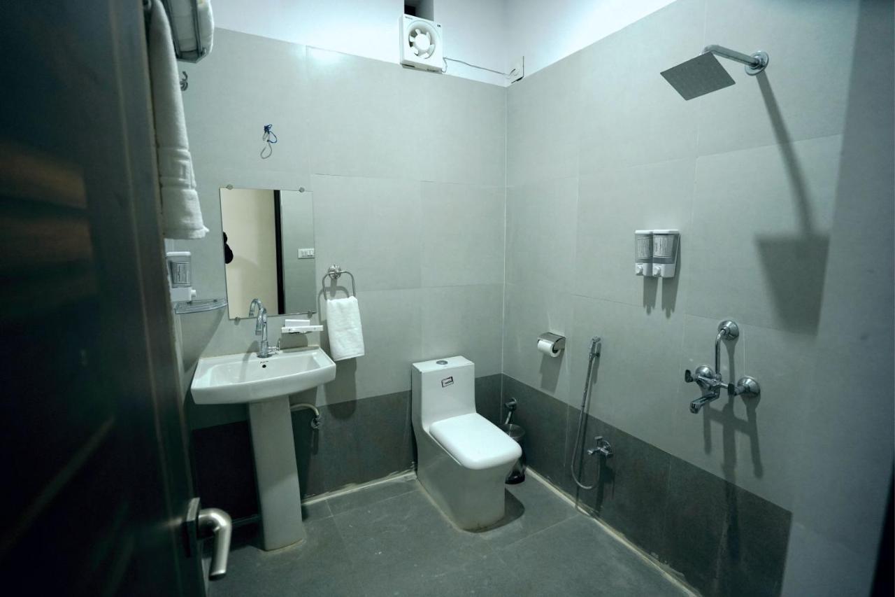 Hotel Paramount Udaipur