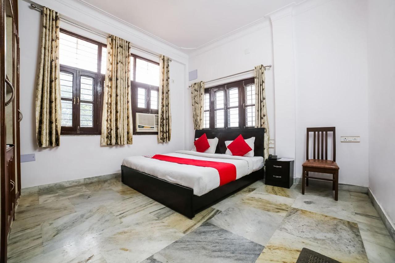Oyo 9971 Royal T Hotel 3*