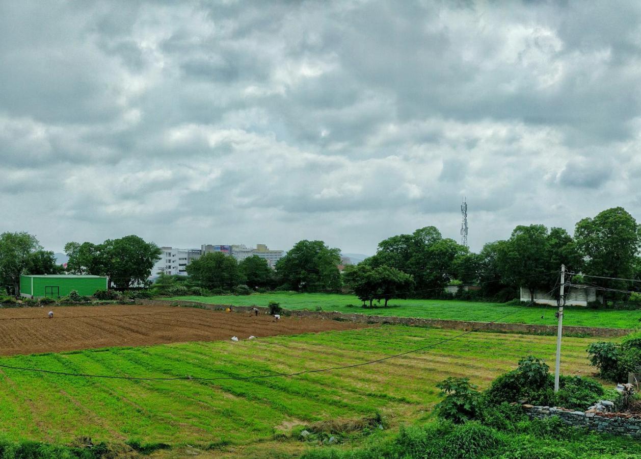 Himmat's Abode- Rajput Family Run, Humble Farm Experience In The Heart Of Udaipur. Villa Udaipur