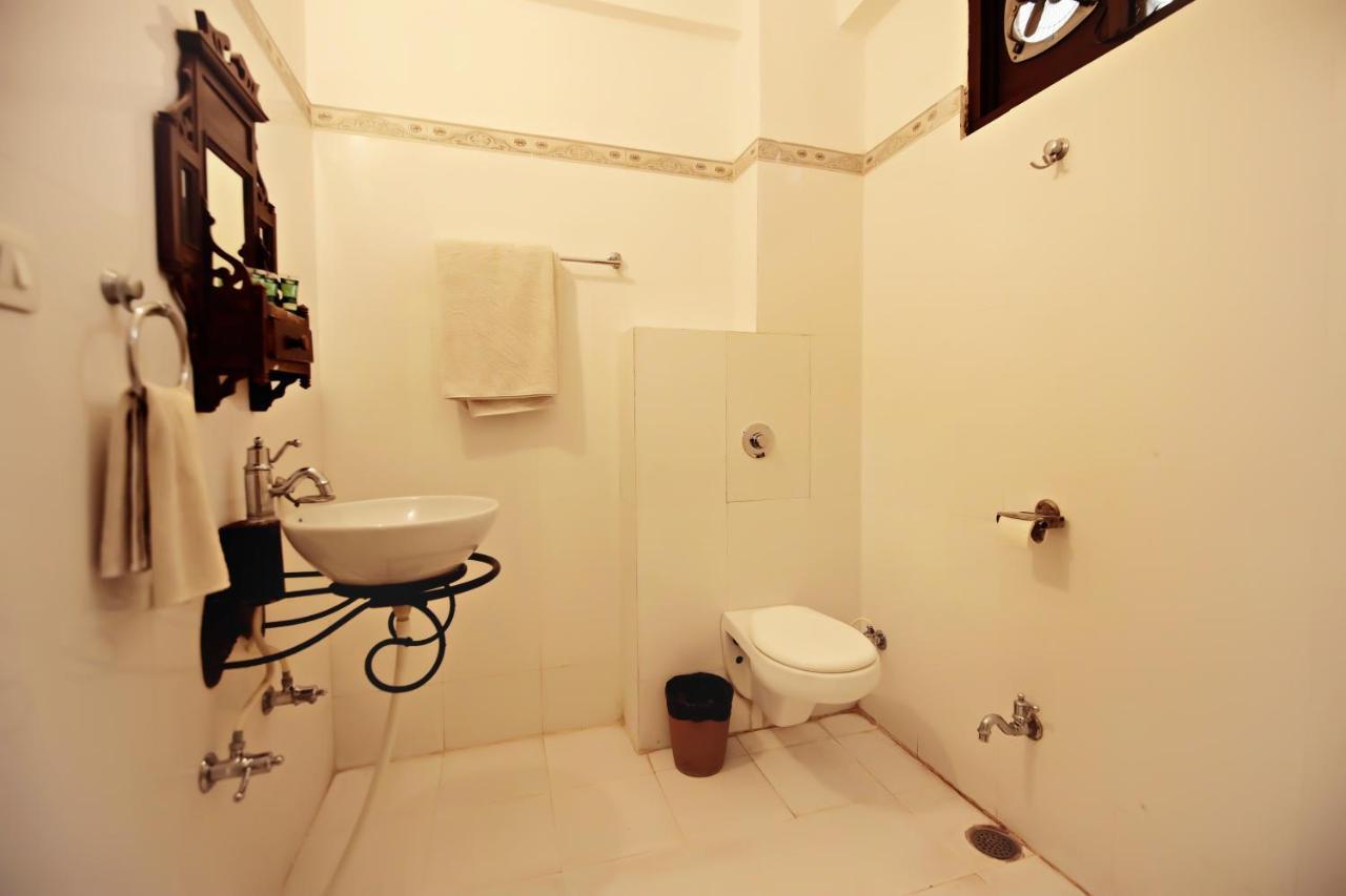 Hotel Devraj Niwas On Pichola