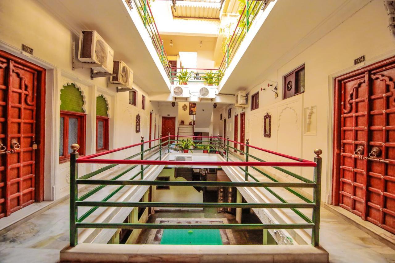 Devraj Niwas On Pichola Hotel