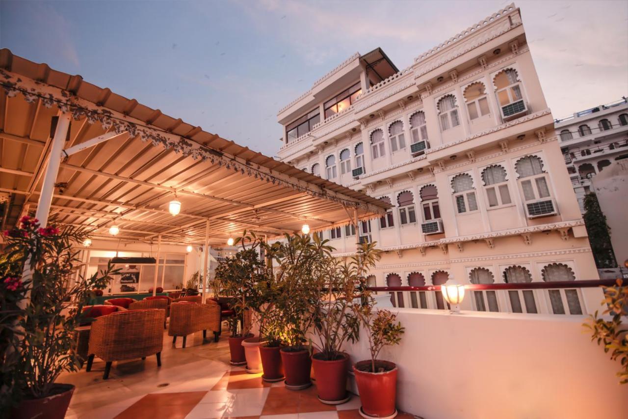 Devraj Niwas On Pichola Hotel