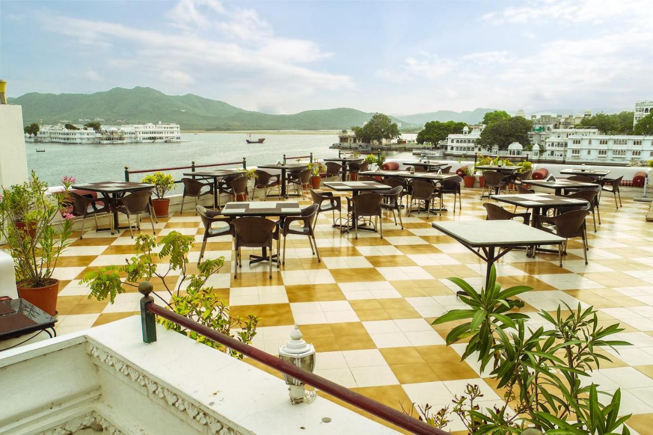 Devraj Niwas On Pichola