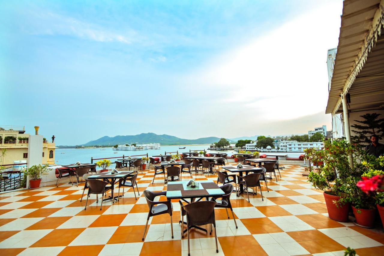 Devraj Niwas On Pichola Hotel Udaipur