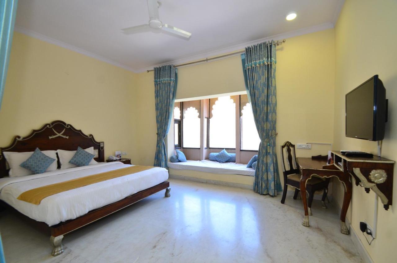 Resort Aaram Baagh - A Luxury Nature 4*