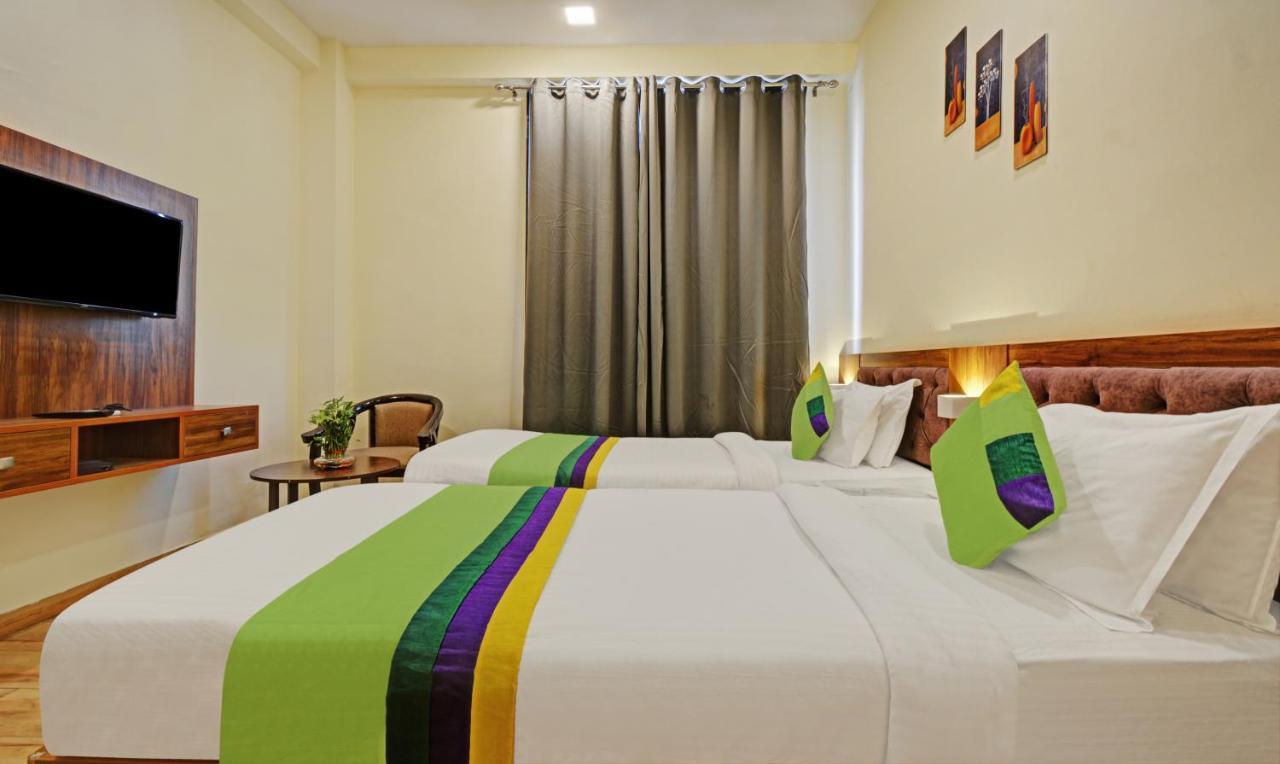 Tripli Le Shelton Hotel