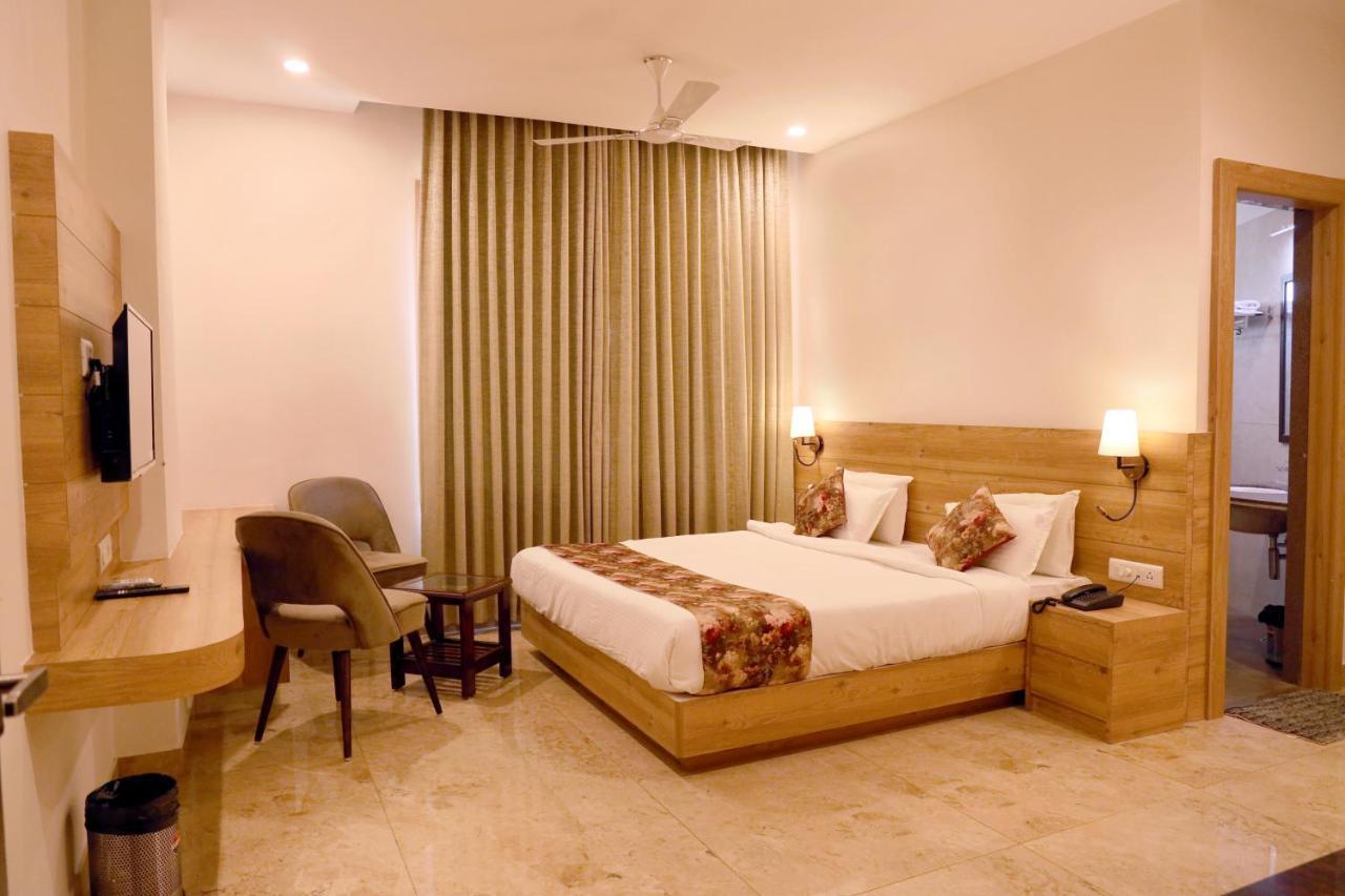 Hotel Amantran Inn - City Centre Hotel