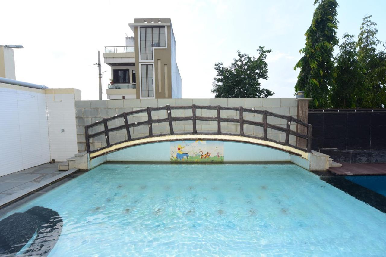 Yois Hotel 4*