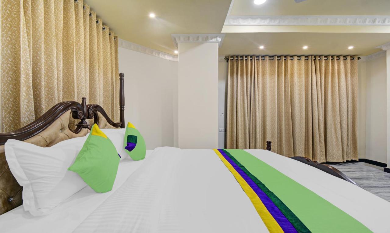Treebo Jheel Mahal 3*