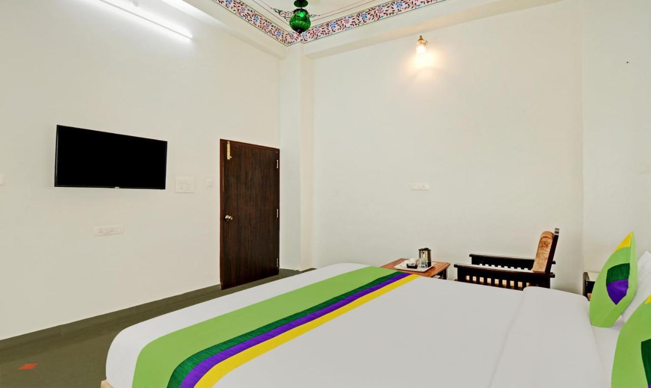 Hotel Treebo Khakhri Haveli 3*