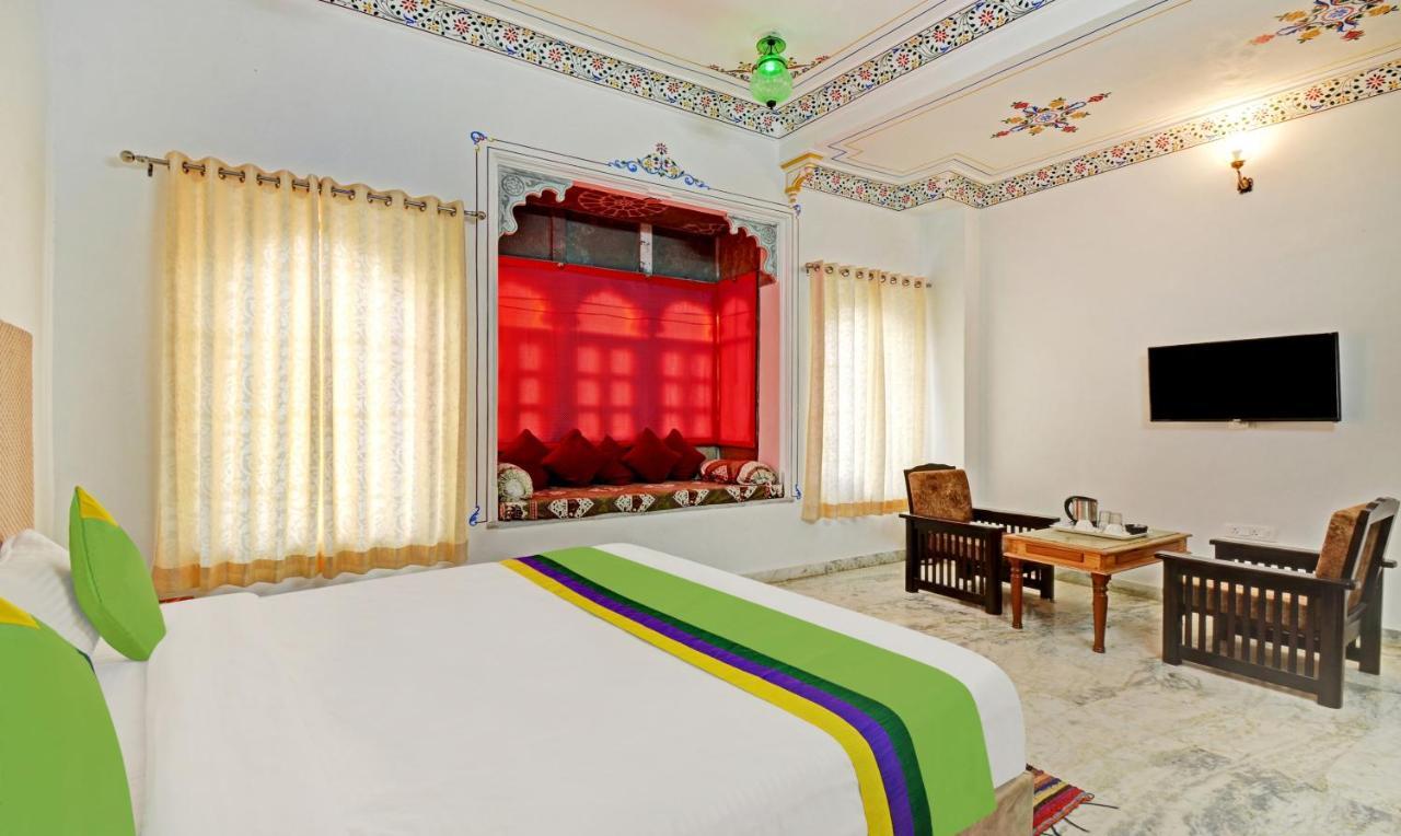 Treebo Khakhri Haveli