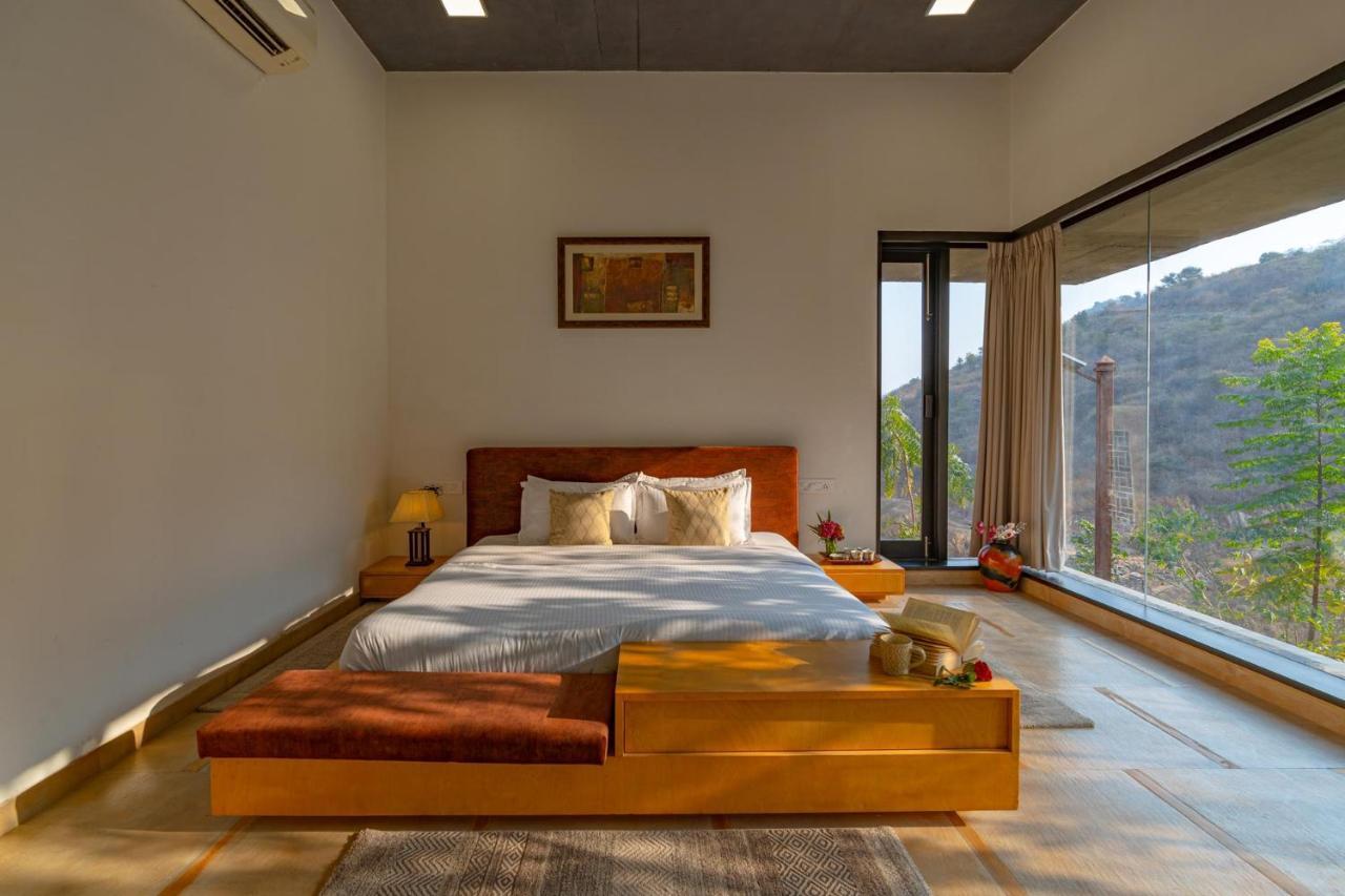 Stayvista's Sage Scenery - Mountain-view With Infinity Pool & Terrace Villa *