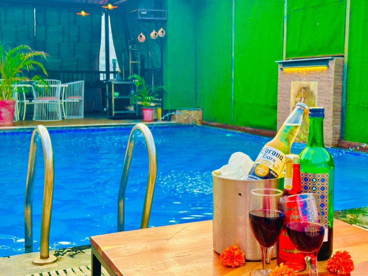 Hotel Grand Udaipur- Rooftop Cafe! Swimming Pool! Karaoke Music!