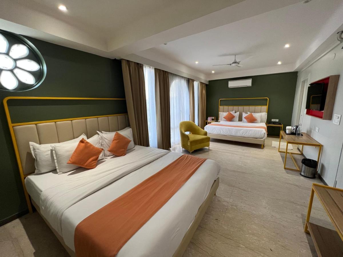 Hotel Phoenix - Unmatched Comfort 3*