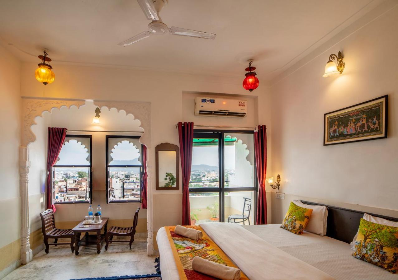 Hotel Girnar Udaipur