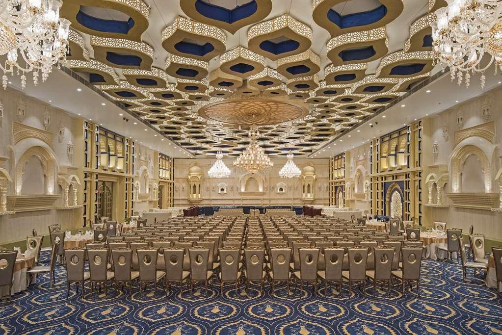 Hotel Radisson Blu Palace & 5*