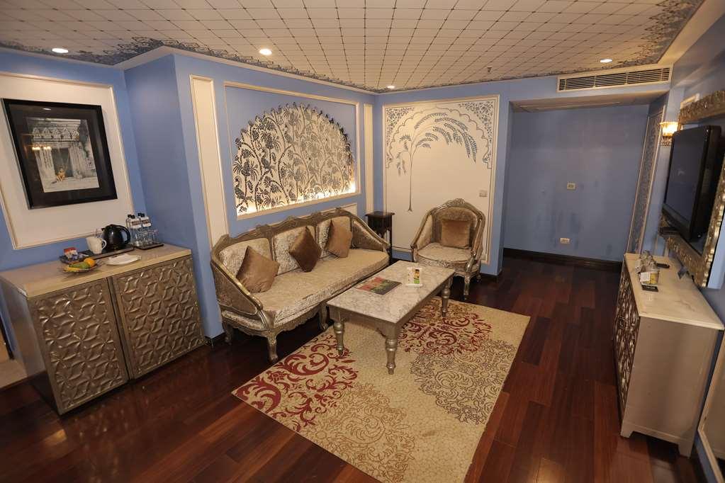 Hotel Radisson Blu Palace & 5*